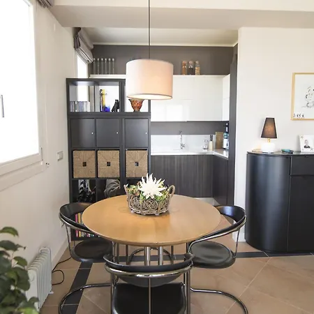 Apartment With Terrace For 4 People
