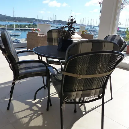 With Terrace For 4 People * Olbia