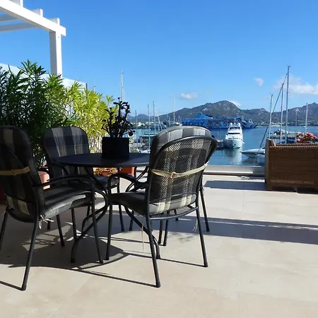 Apartment With Terrace For 4 People